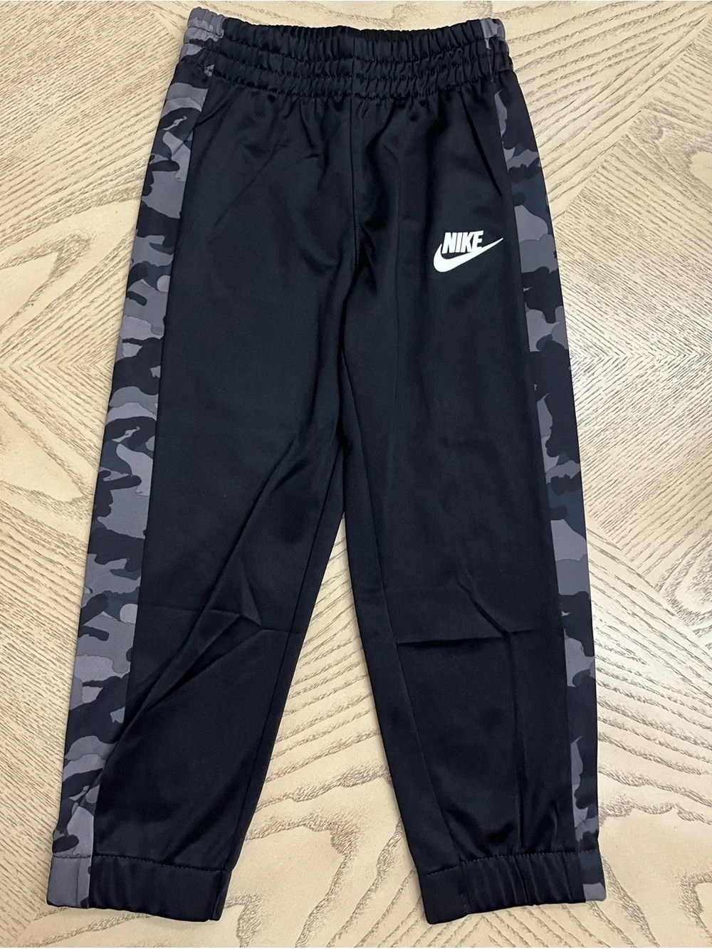 *NWT* Boys Nike Camo Jacket & Pant Size 4T
